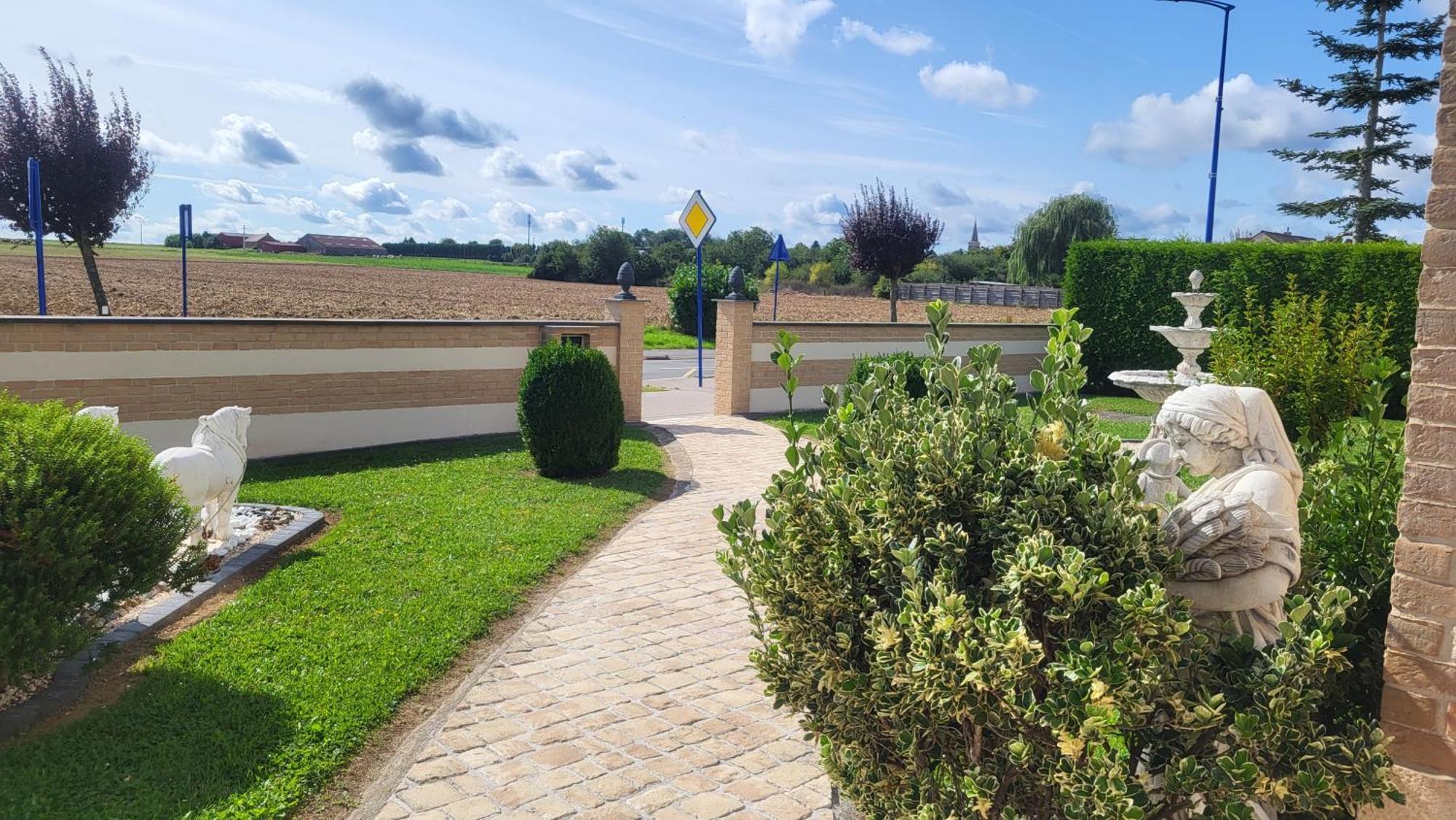 Maison D Hotes Salvatrice Rouvroy  Luaran gambar